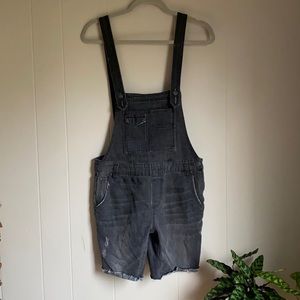 Free People, Short Overalls, Distress Black, Size 26